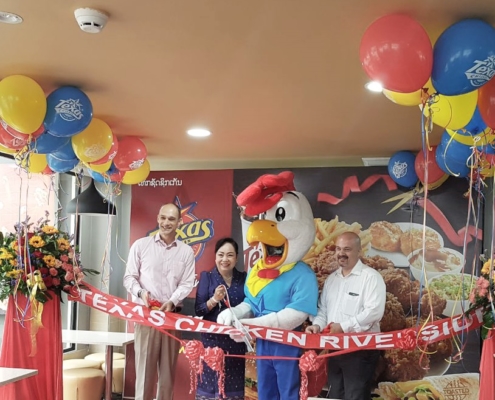 Texas Chicken Riverside Store Opens in Vientiane